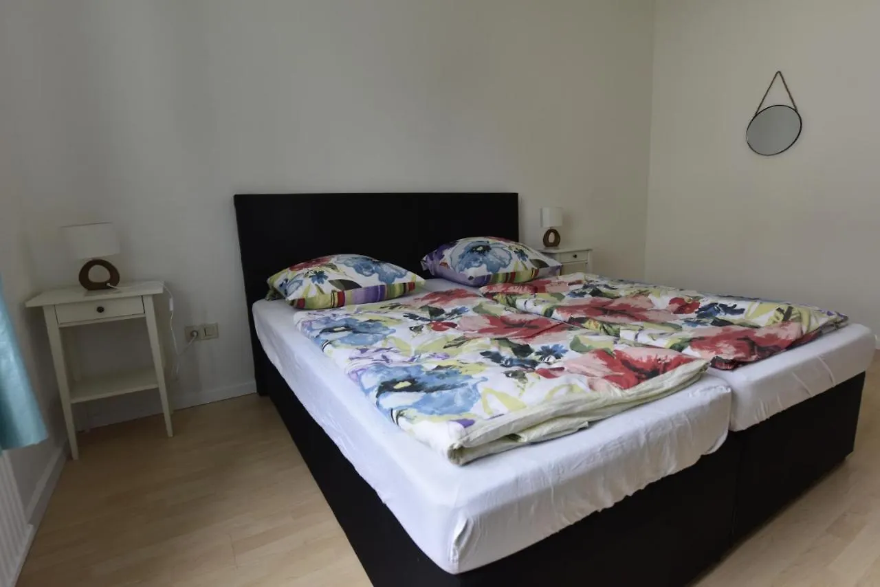 Liliencronstrasse Apartment Dusseldorf
